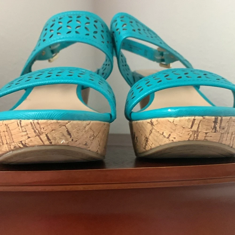 Liz Claiborne platform wedge sandal 8.5” - Picture 5 of 10